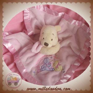 DISNEY DOUDOU OURS WINNIE MOUCHOIR ROSE SATINEE SOS