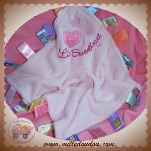 LITTLE TAGGIES SOS DOUDOU MOUCHOIR PLAT ROSE ETIQUETTES COEUR