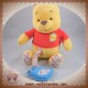 FAMOSA DISNEY SOS DOUDOU OURS WINNIE L'OURSON JAUNE PULL ROUGE MUSICAL OISEAU FLEUR