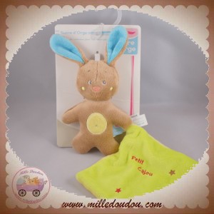 SUCRE D'ORGE SOS DOUDOU LAPIN BEIGE MOUCHOIR VERT PETIT CAJOU