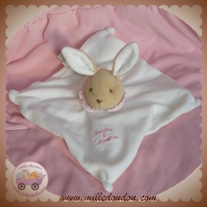 DOUDOU ET COMPAGNIE LAPIN PLAT BLANC BRODERIE COLERETTE ROSE