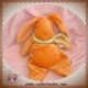 POMMETTE SOS DOUDOU LAPIN ORANGE FOULARD VERT